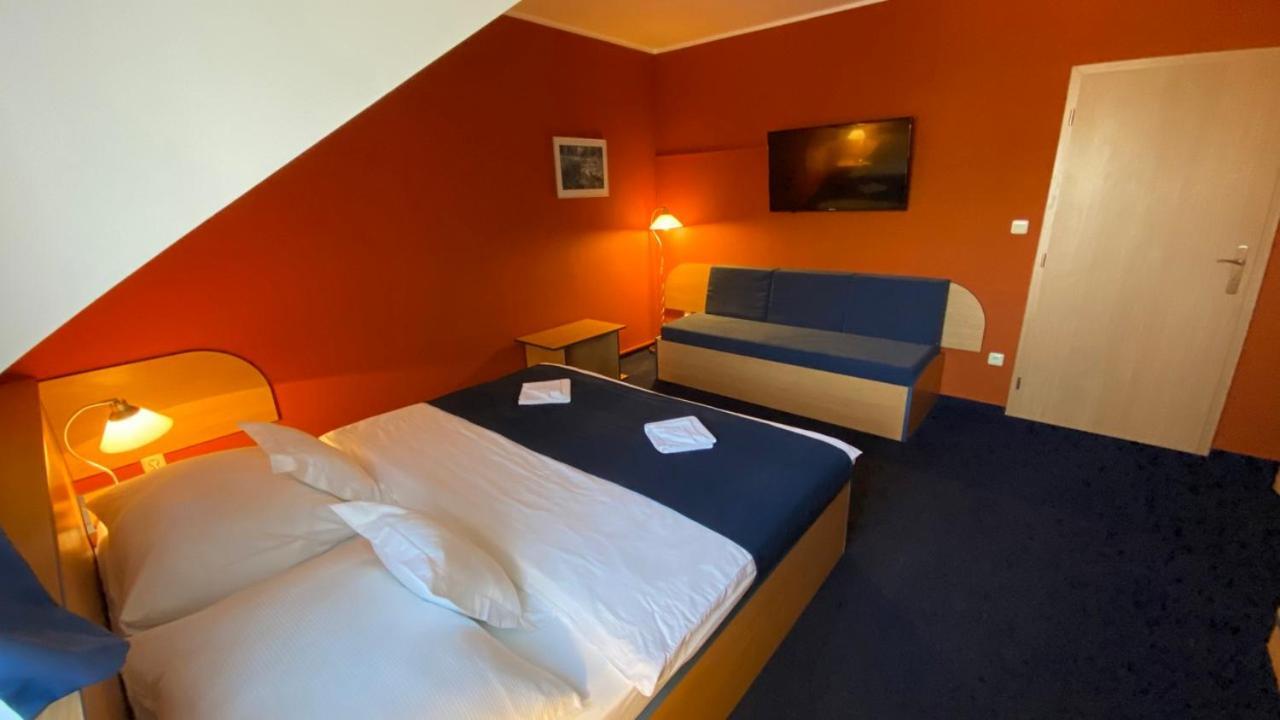 Hotel U Milina Eksteriør billede
