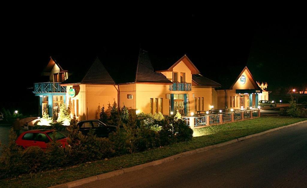 Hotel U Milina Eksteriør billede