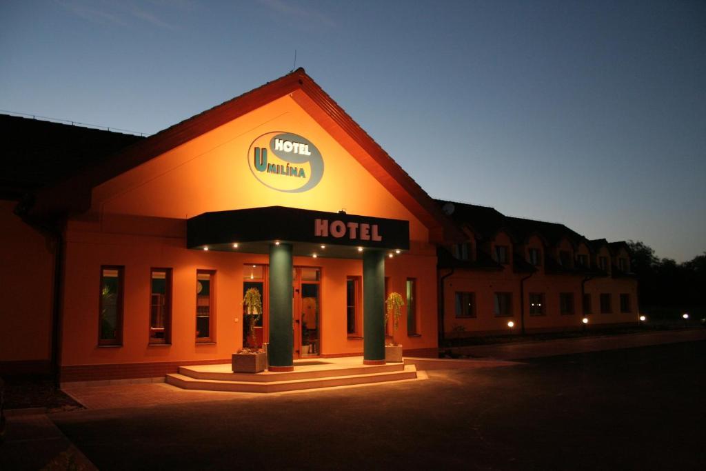 Hotel U Milina Eksteriør billede